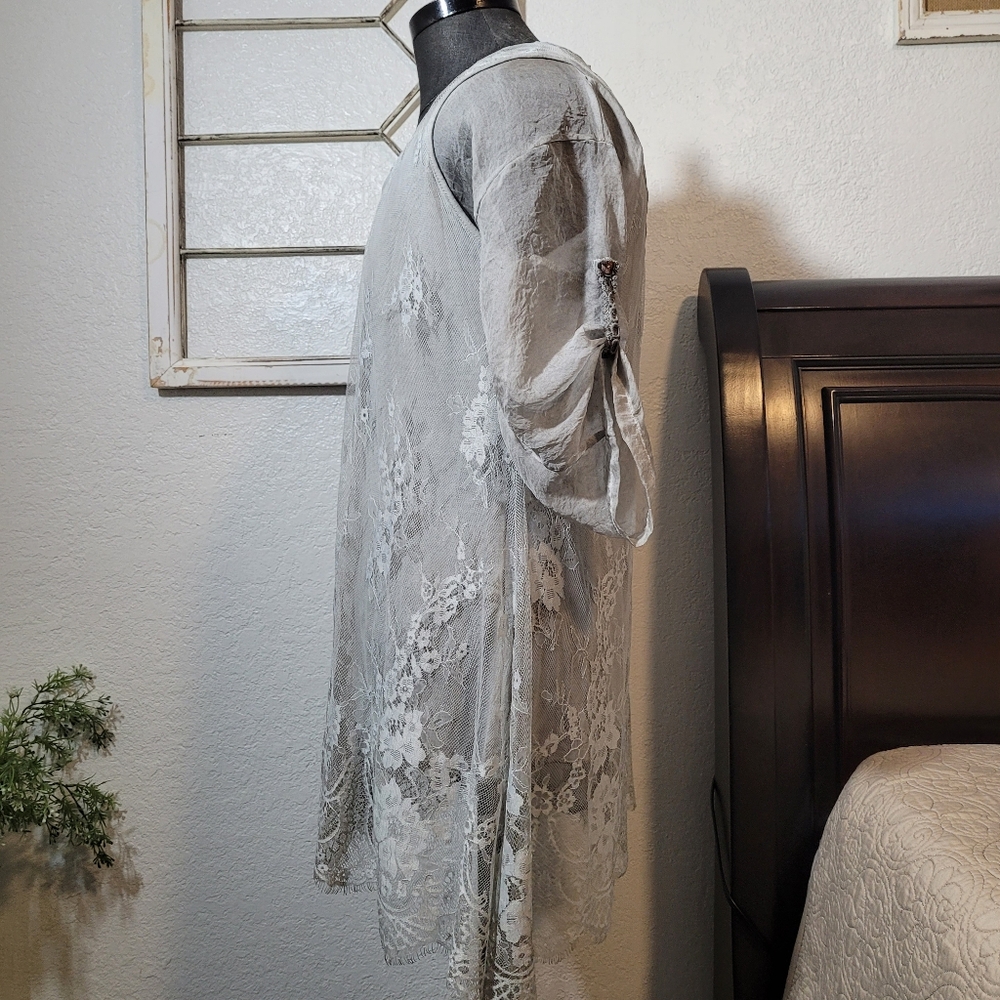 Fashion Concepts Grey Lace Overlay Pullover Mini Dress with Bell Sleeves X-Large - Picture 3 of 10